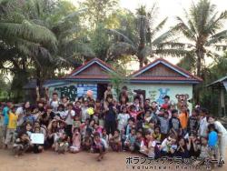 孤児院にて子どもたちと、仲間と！ ぼらぷらカンボジア スタディツアー
