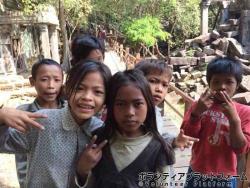 遺跡の子供たち ぼらぷらカンボジア スタディツアー