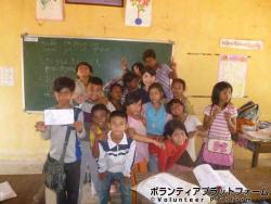 最後の授業での集合写真 ぼらぷらカンボジア 教育ボランティア