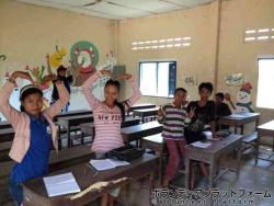 自分のクラスの生徒と ぼらぷらカンボジア 教育ボランティア
