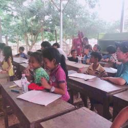 かわいいかわいい2年生の授業風景です。 ぼらぷらカンボジア 教育ボランティア
