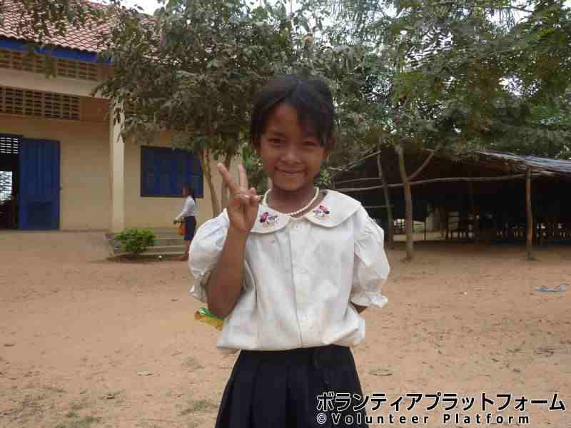 日本の心の貧困 カンボジアの教育の貧困 子どもたちの学ぶ熱心な姿に何か感じるはず 海外ボランティア体験談 ぼらぷら評判