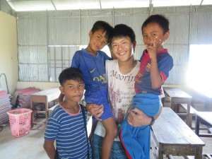 参加者さんと子どもたち＠カンボジア（海外ボランティア）